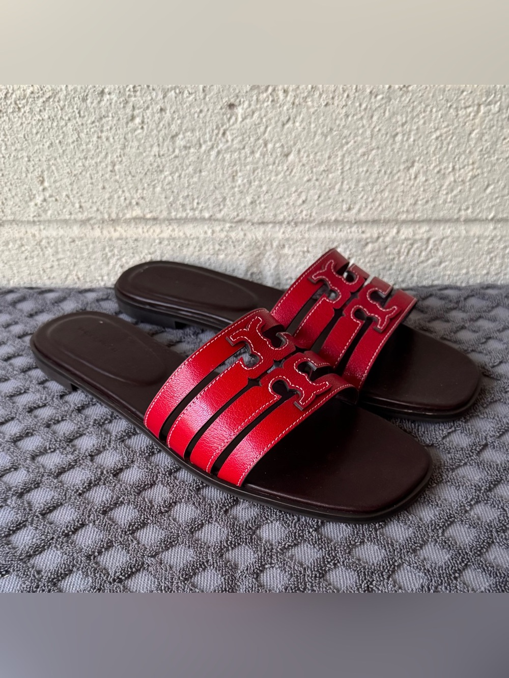 Tory Burch Ines Slide Toucan Red Leather Size 10.5